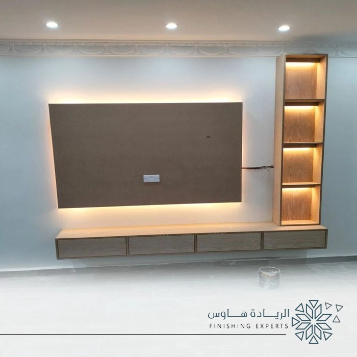 تصميم مكتبات تلفزيون مع اضاءة بالرياض