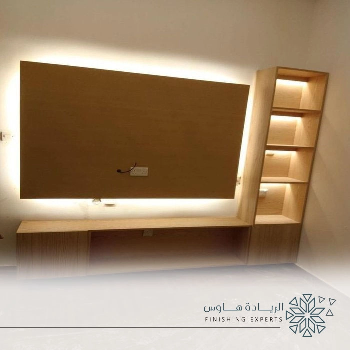 تصميم مكتبات تلفزيون مع اضاءة بالرياض